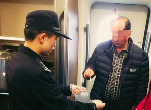 高铁乘错车次要罚款吗