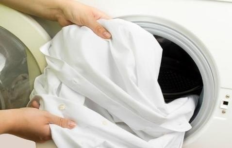 用汽油洗衣服怎么洗？