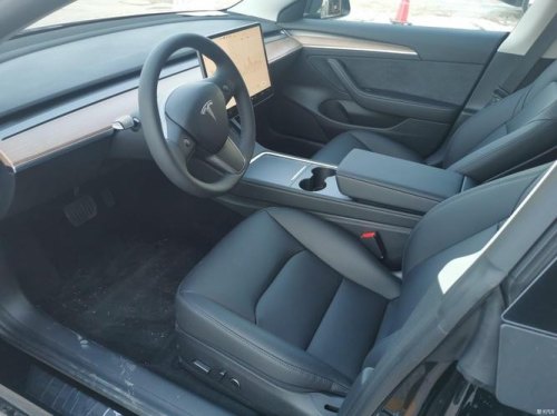 特斯拉model3有无钥匙进入吗？