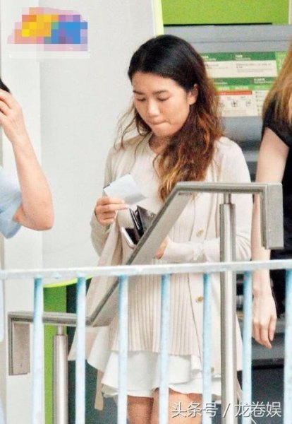 哪些男明星的助理是女的