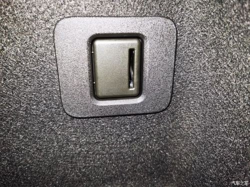 凯迪拉克CT5sd卡位置？