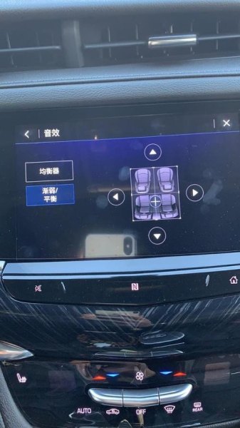 凯迪拉克的音响怎么开？