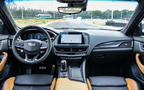 凯迪拉克ct4有几种内饰颜色？