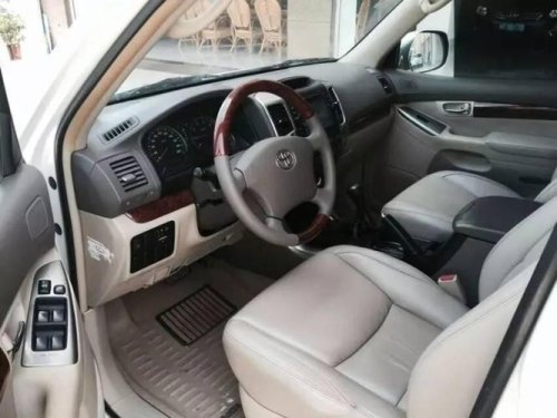 05款普拉多是多少座的呢？