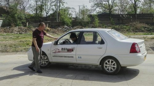 刚拿本的新手，去哪里练车比较好？