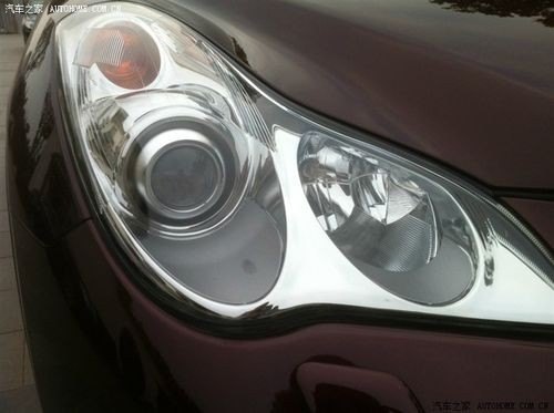 英菲尼迪ex25大灯随动怎么开启？