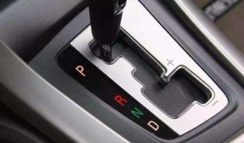 档位在倒挡如何停车熄火? 档位在倒挡如何停车熄火?
