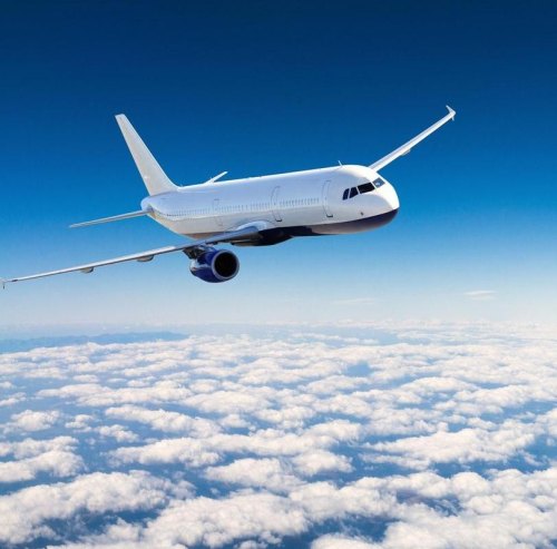 飞机在万米高空飞行时，和地面正常温度为什么会差那么多？