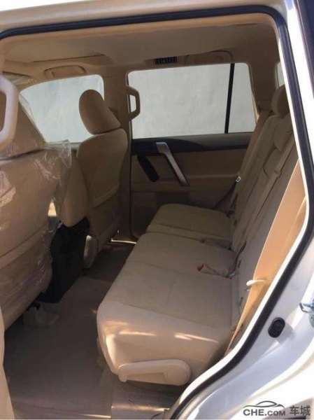 霸道能坐7个人吗？