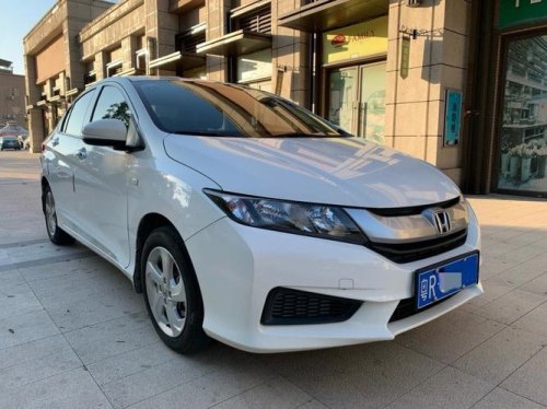 18本田锋范二手值多少？