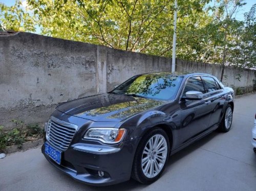 克莱斯勒300c和300有啥区别？