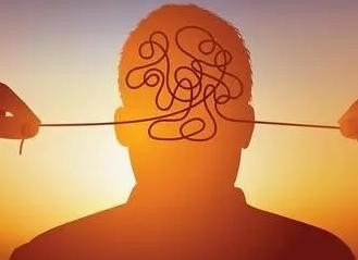 如何看出一个人心理扭曲 如何看出一个人心理扭曲