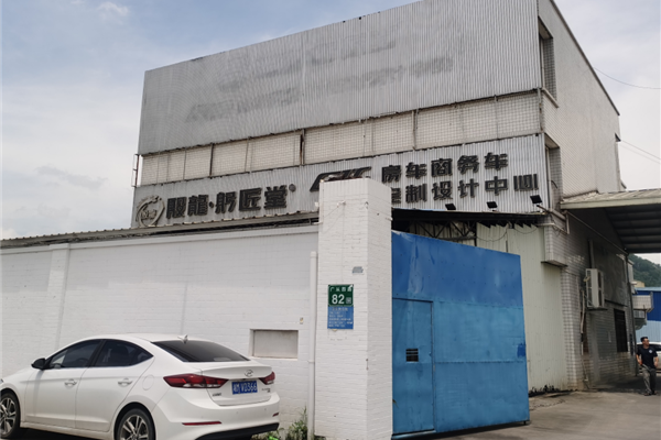 广州殷龙商务车升级改装