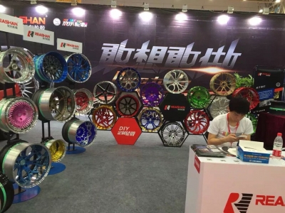 耀龙汽车改装俱乐部